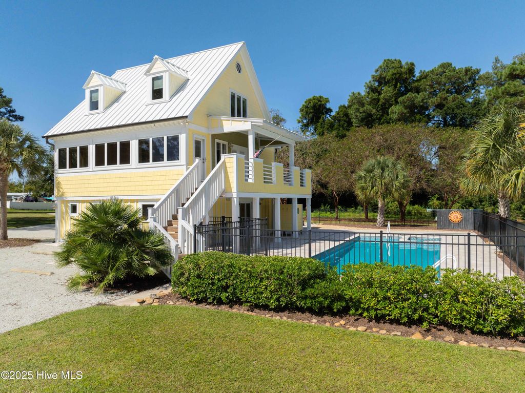 Photo of 112 Midland Lane, Sneads Ferry, NC 28460 (MLS # 100534144)