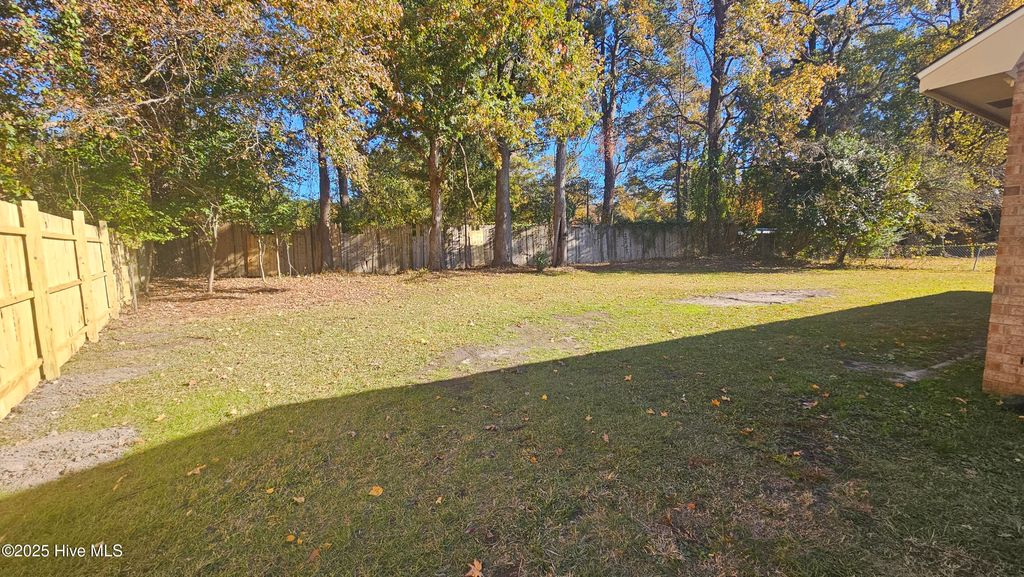 Photo of 113 E Catawba Road, Greenville, NC 27834 (MLS # 100542616)
