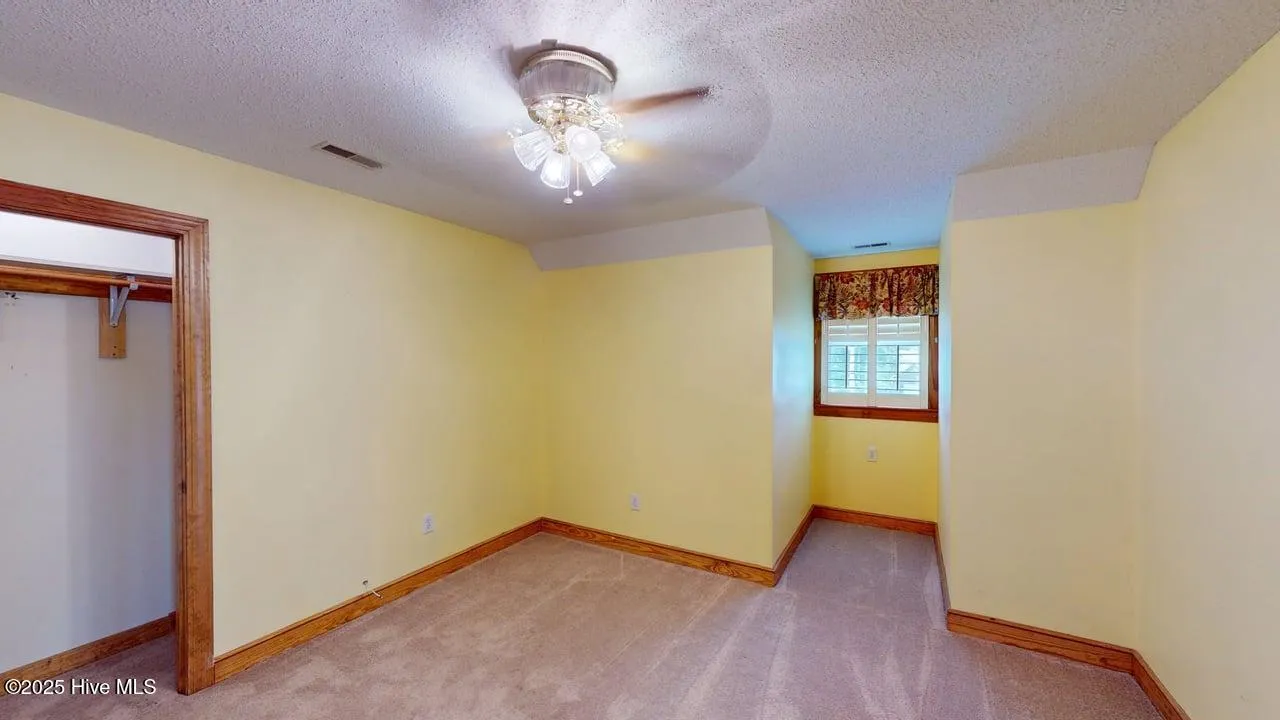 Kinston, North Carolina 28504, United States, 4 Bedrooms Bedrooms, ,3 BathroomsBathrooms,Residential,Pending,167488