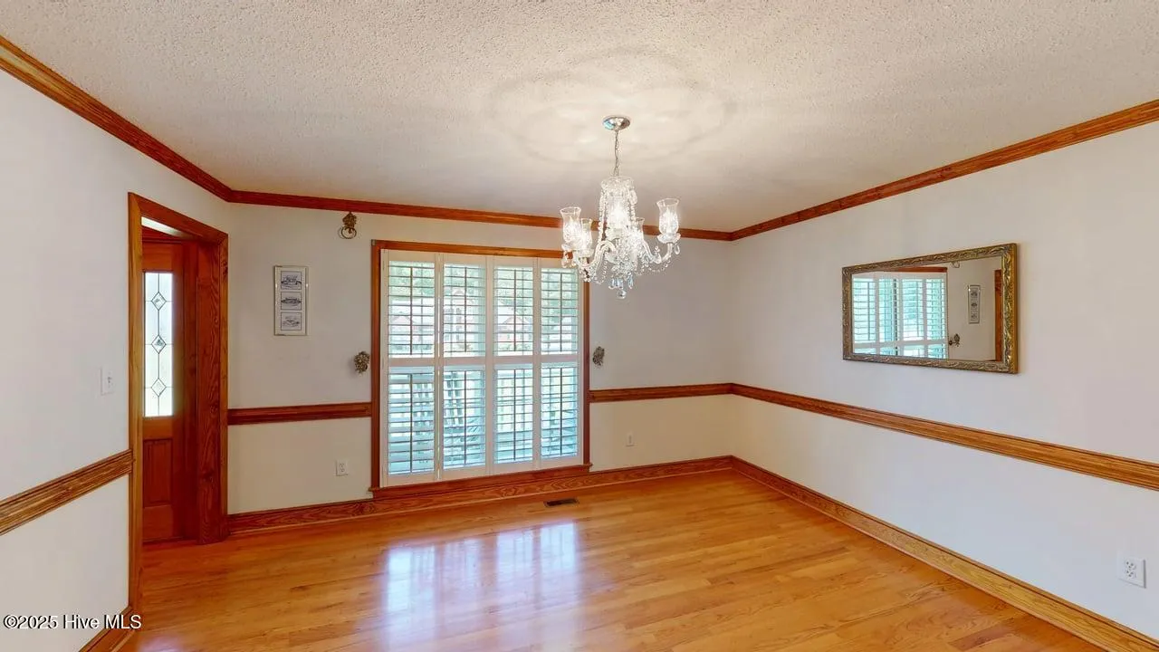 Kinston, North Carolina 28504, United States, 4 Bedrooms Bedrooms, ,3 BathroomsBathrooms,Residential,Pending,167488