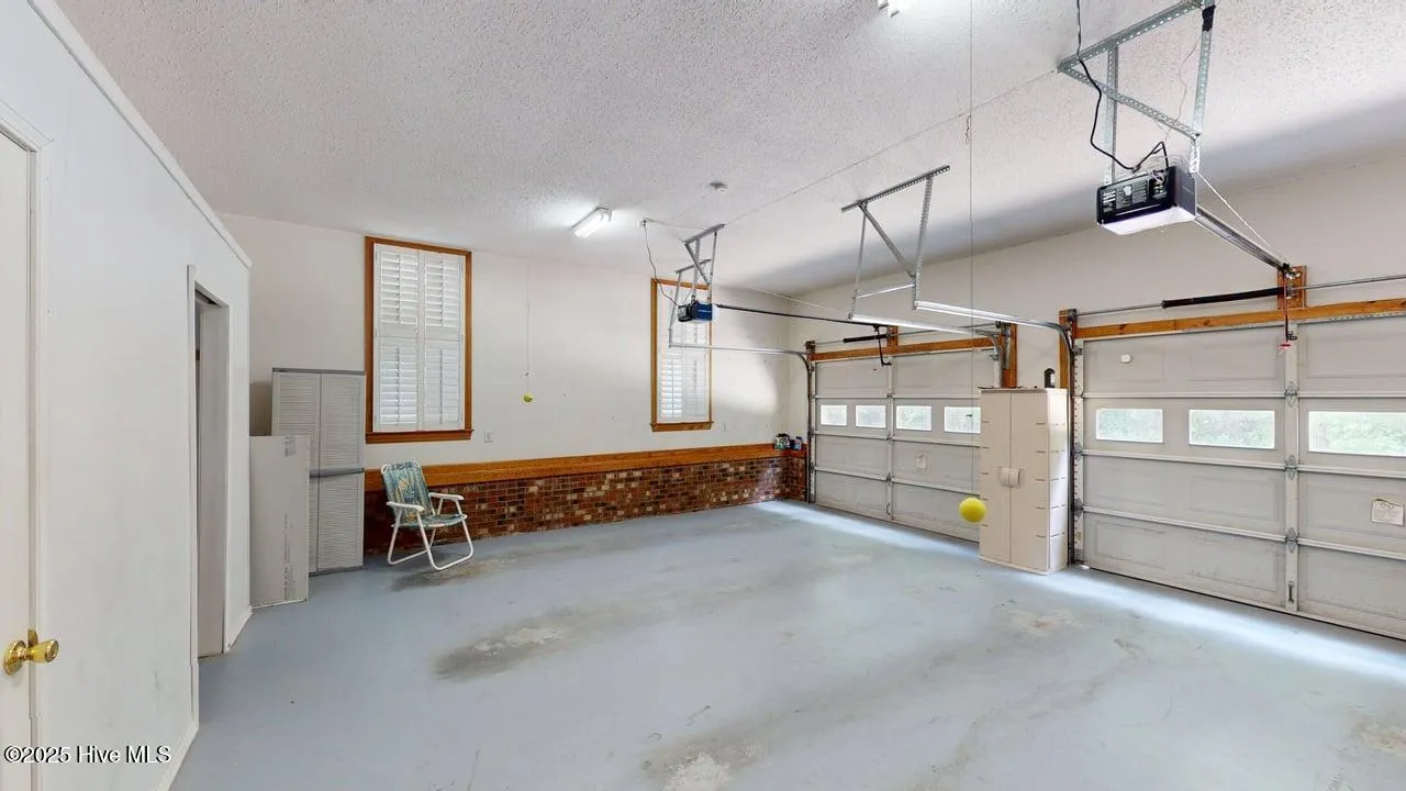 Kinston, North Carolina 28504, United States, 4 Bedrooms Bedrooms, ,3 BathroomsBathrooms,Residential,Pending,167488