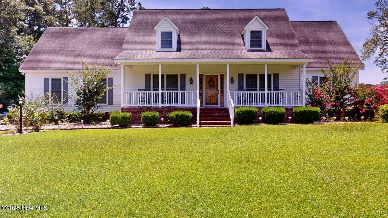 Kinston, North Carolina 28504, United States, 4 Bedrooms Bedrooms, ,3 BathroomsBathrooms,Residential,Pending,167488