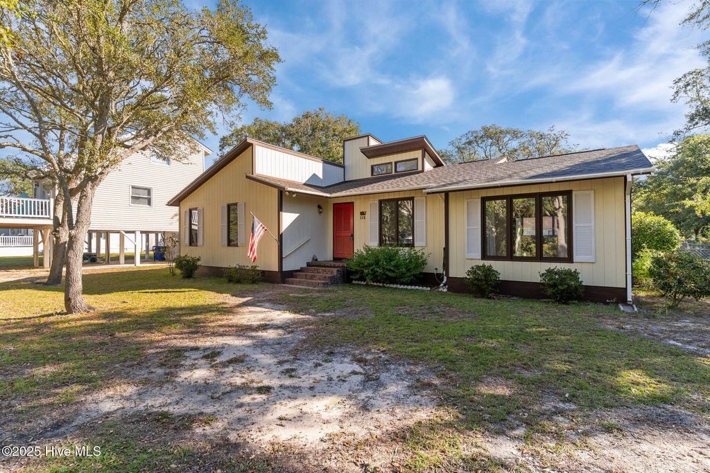 Photo of 112 SE 78th Street, Oak Island, NC 28465 (MLS # 100537585)
