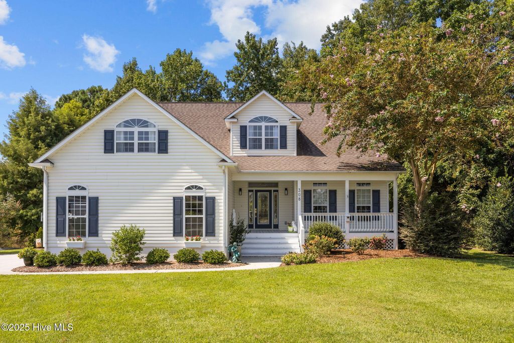 Photo of 308 Duck Haven, Swansboro, NC 28584 (MLS # 100526200)