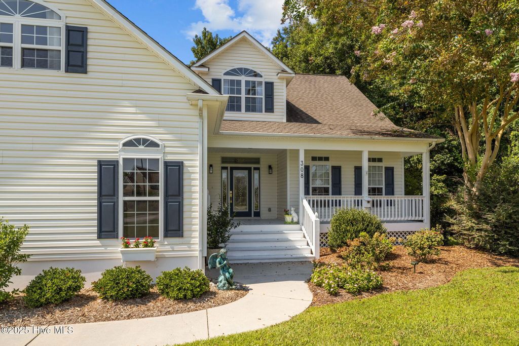 Photo of 308 Duck Haven, Swansboro, NC 28584 (MLS # 100526200)