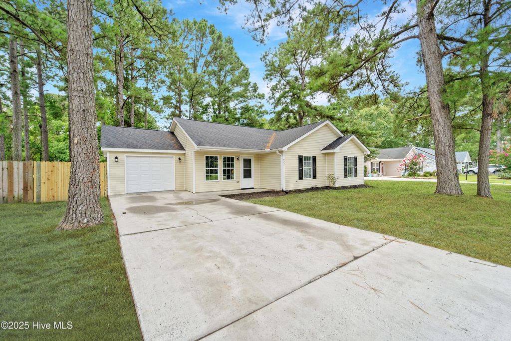 Photo of 4351 Owendon Drive, Shallotte, NC 28470 (MLS # 100519919)