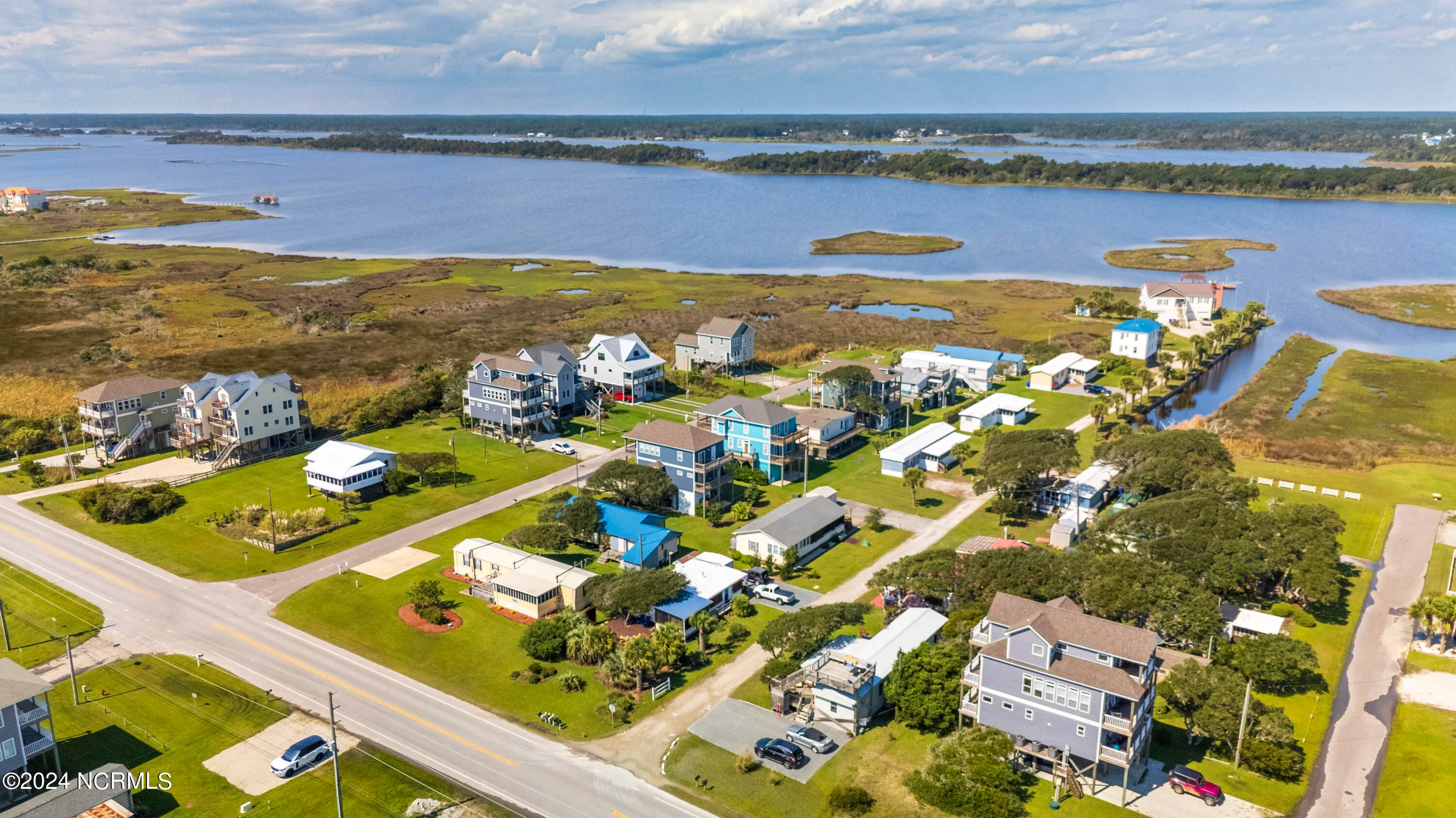 North Topsail Beach, North Carolina 28460, United States, 3 Bedrooms Bedrooms, ,2 BathroomsBathrooms,Residential,Active,40148