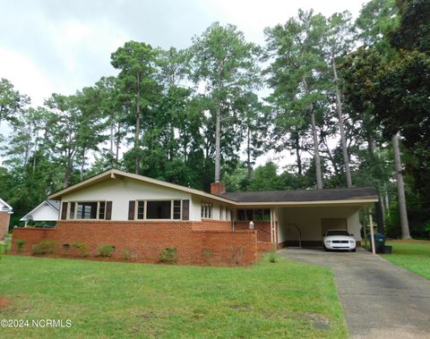 A home in Laurinburg