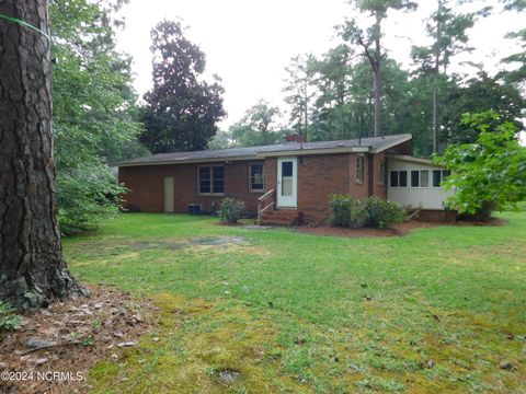 A home in Laurinburg