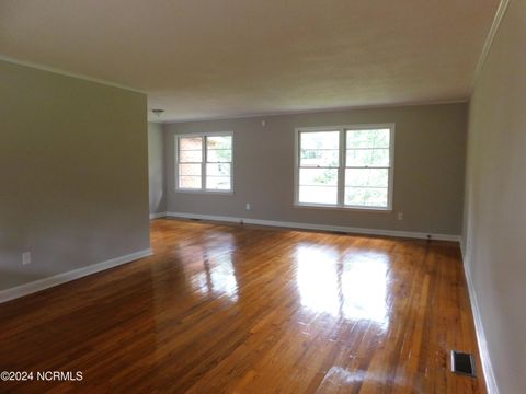 A home in Laurinburg