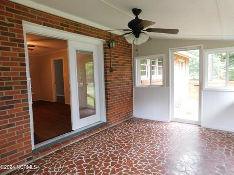 A home in Laurinburg