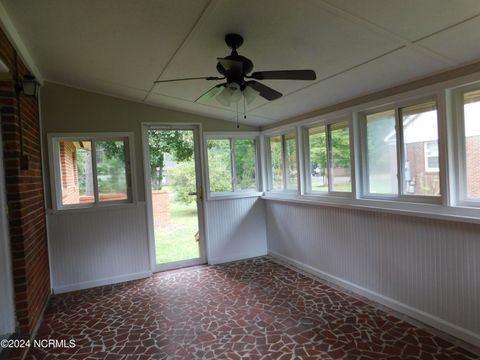 A home in Laurinburg