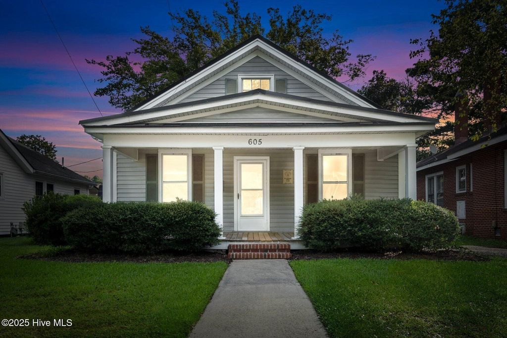 Photo of 605 Saint David Street, Tarboro, NC 27886 (MLS # 100523158)