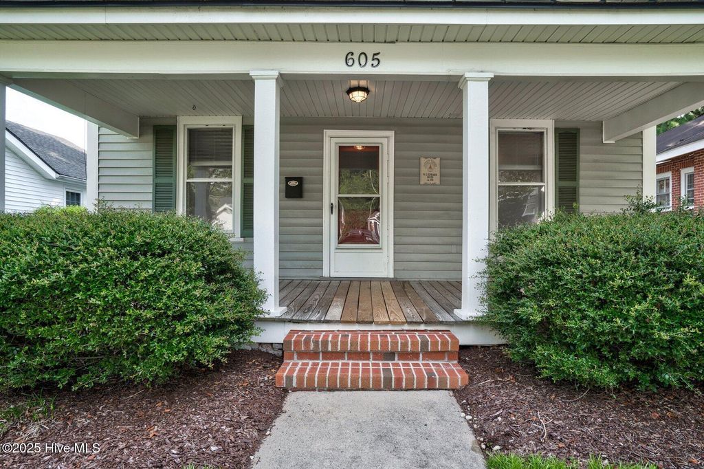 Photo of 605 Saint David Street, Tarboro, NC 27886 (MLS # 100523158)