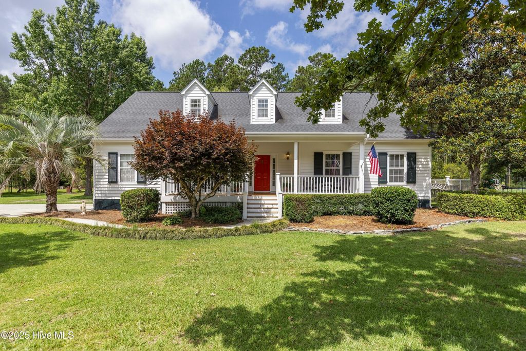 Photo of 110 E Pointe Road, Rocky Point, NC 28457 (MLS # 100490020)