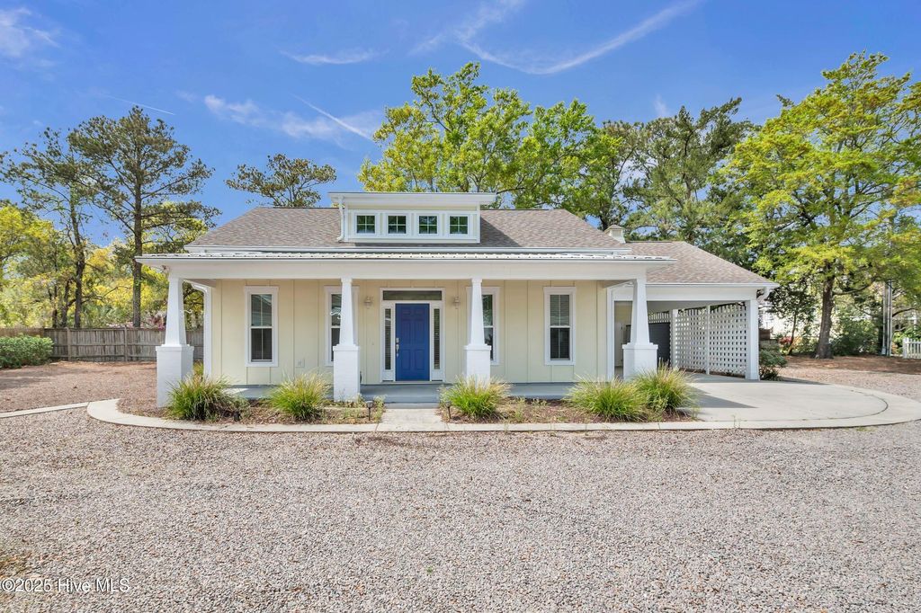 Photo of 511 Spencer Farlow Drive, Carolina Beach, NC 28428 (MLS # 100499917)