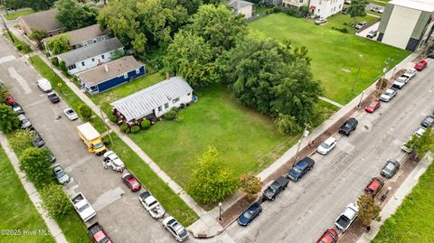 Tiny photo for 822 N 4th Street, Wilmington, NC 28401 (MLS # 100524292)