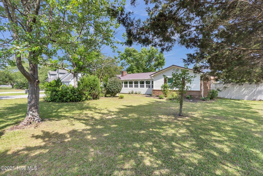 Photo of 517 Kelly Road, Wilmington, NC 28409 (MLS # 100505297)