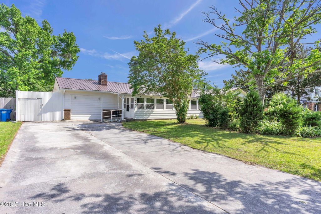 Photo of 517 Kelly Road, Wilmington, NC 28409 (MLS # 100505297)