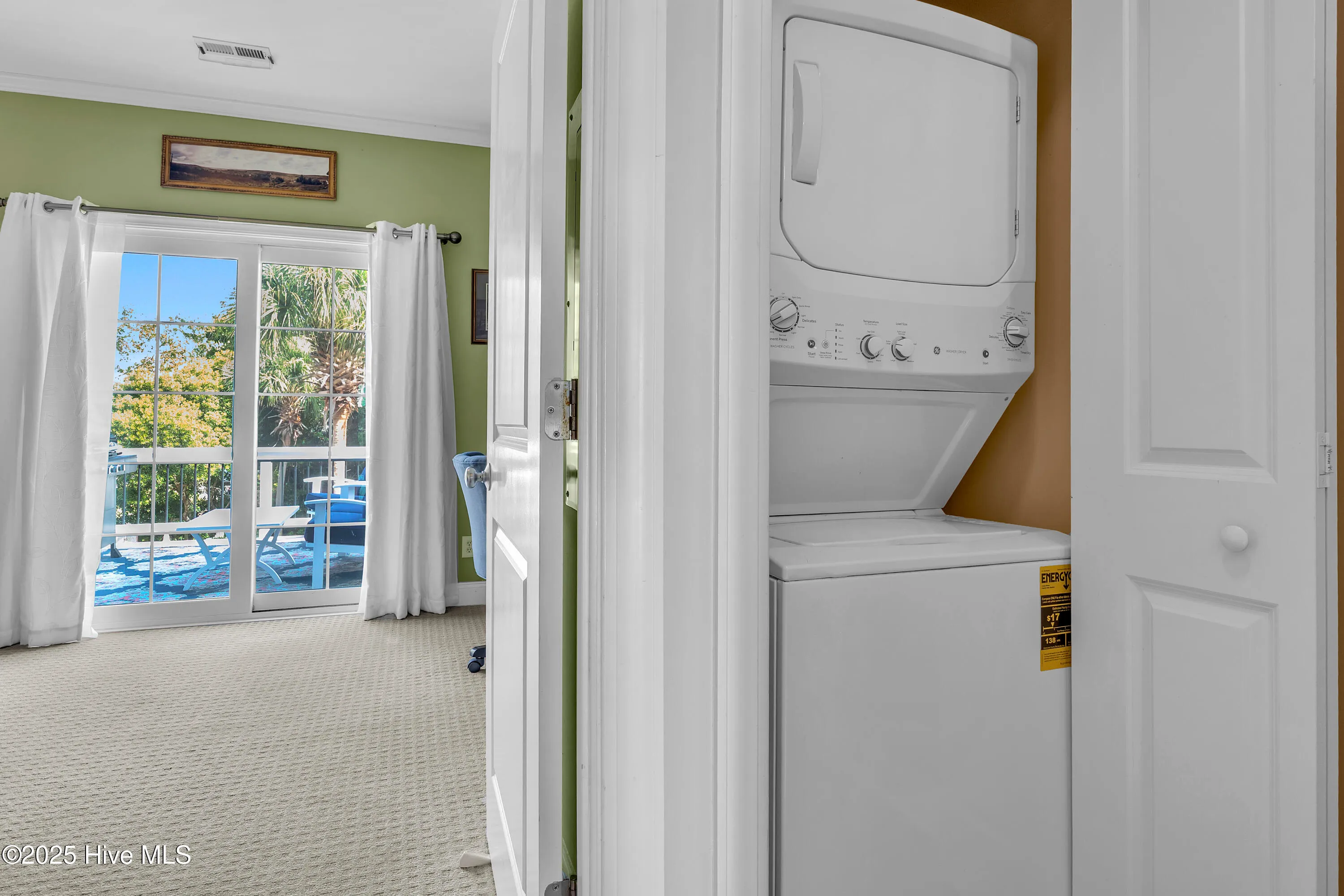 Carolina Beach, North Carolina 28428, United States, 3 Bedrooms Bedrooms, ,3 BathroomsBathrooms,Residential,Active,213983