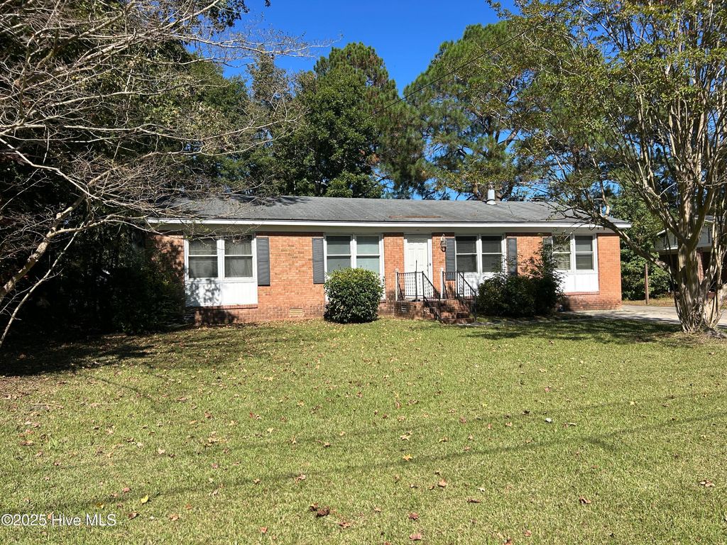 Photo of 433 Drexel Lane, Winterville, NC 28590 (MLS # 100537476)