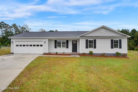 Photo of 121 Starkys Creek Court, Maysville, NC 28555 (MLS # 100538446) Photo of 121 Starkys Creek Court, Maysville, NC 28555 (MLS # 100538446)