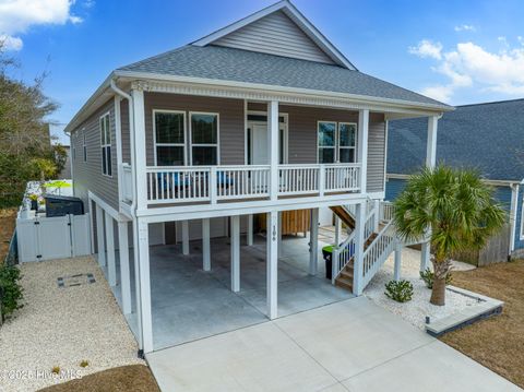 A home in Oak Island