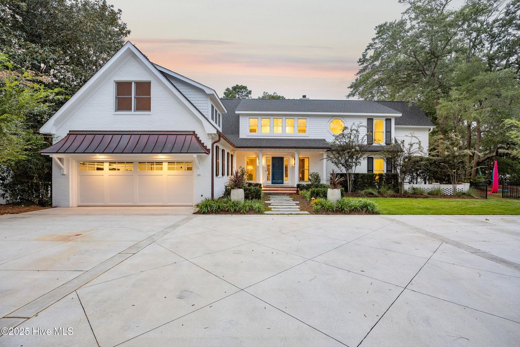 Photo of 1802 S Churchill Drive, Wilmington, NC 28403 (MLS # 100534920)