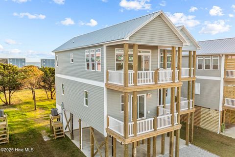 A home in North Topsail Beach