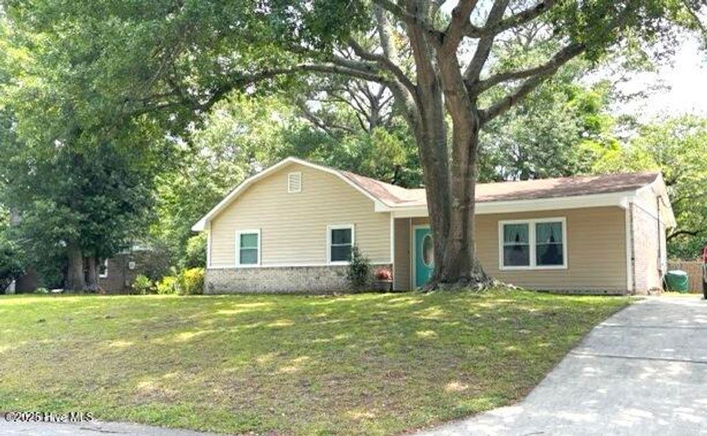 Photo of 229 Southgate Road, Wilmington, NC 28412 (MLS # 100513749)