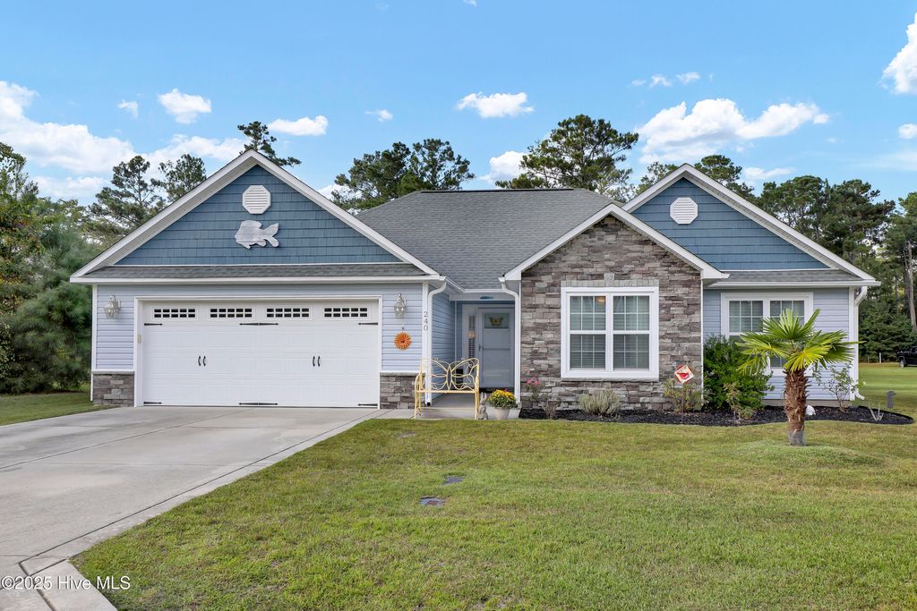 Photo of 240 W Huckleberry Way, Rocky Point, NC 28457 (MLS # 100531379)