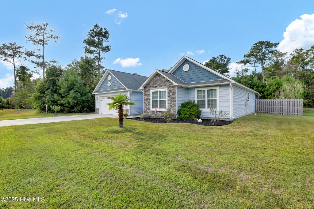Photo of 240 W Huckleberry Way, Rocky Point, NC 28457 (MLS # 100531379)