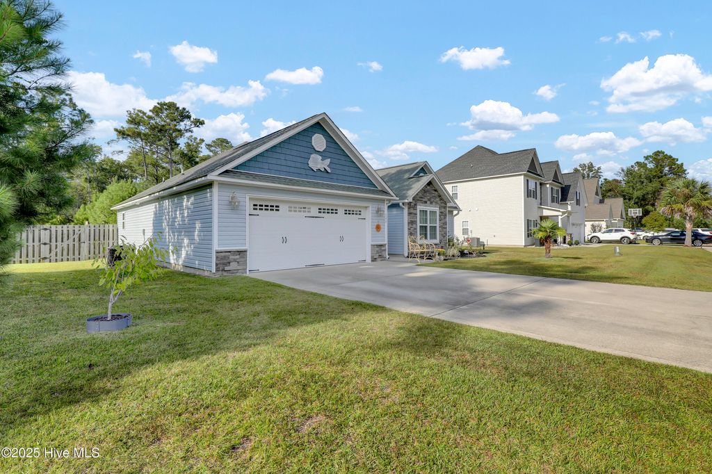Photo of 240 W Huckleberry Way, Rocky Point, NC 28457 (MLS # 100531379)