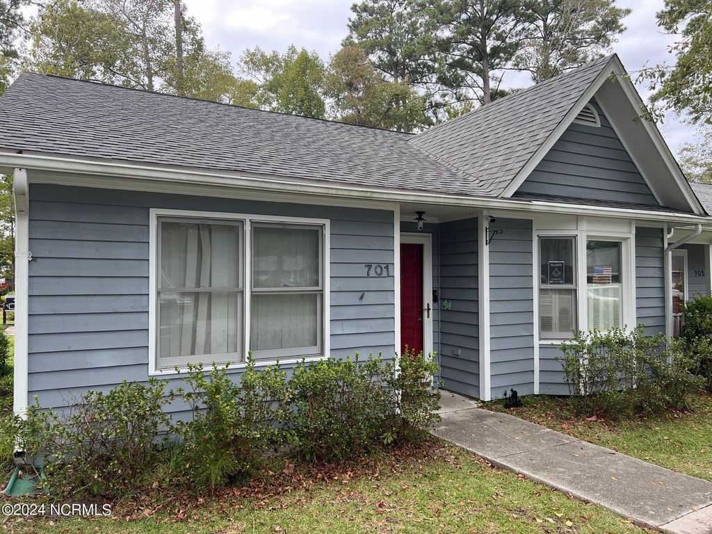 Photo of 600 N 35th Street #701, Morehead City, NC 28557 (MLS # 100511258)