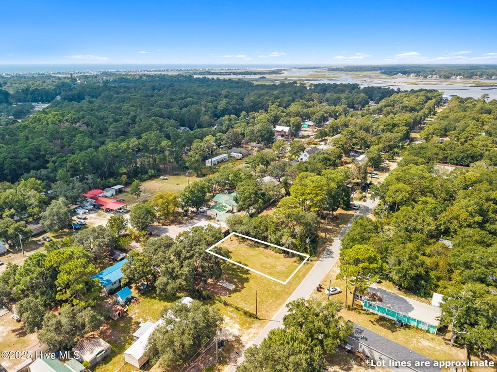 Photo of 669 Harbor Drive SE, Bolivia, NC 28422 (MLS # 100532292)