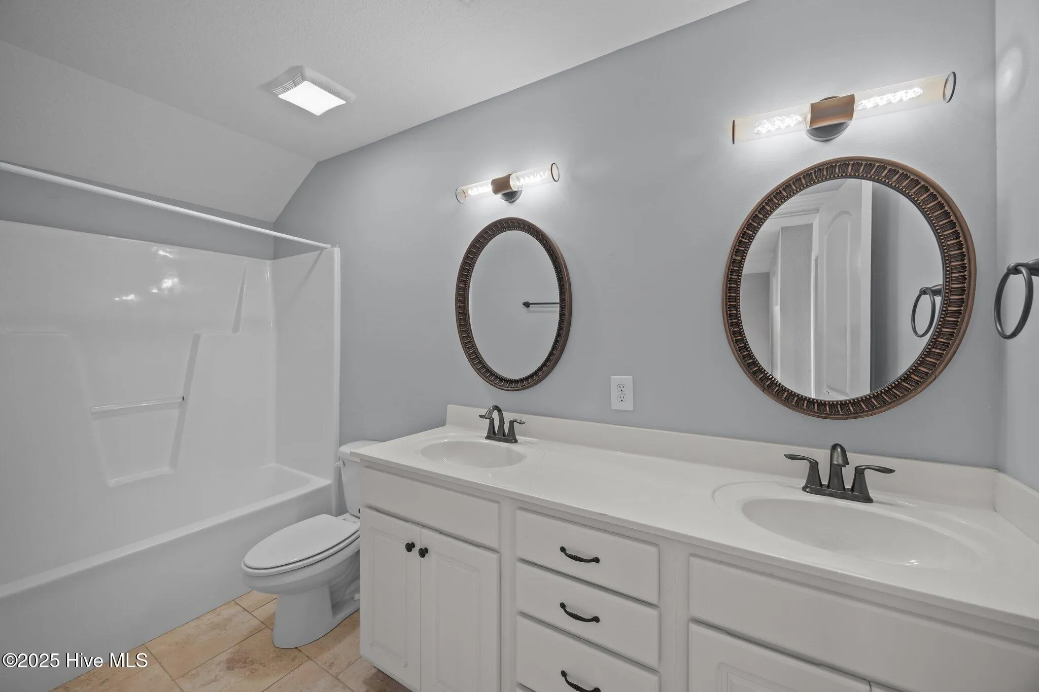 Greenville, North Carolina 27834, United States, 3 Bedrooms Bedrooms, ,3 BathroomsBathrooms,Residential,Active,161907