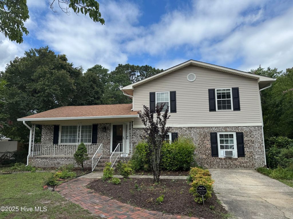 Photo of 210 Spartan Road, Wilmington, NC 28405 (MLS # 100511512)
