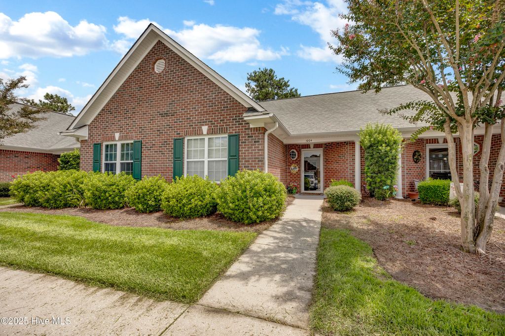 Photo of 1004 Bridgeport Way, Leland, NC 28451 (MLS # 100528907)