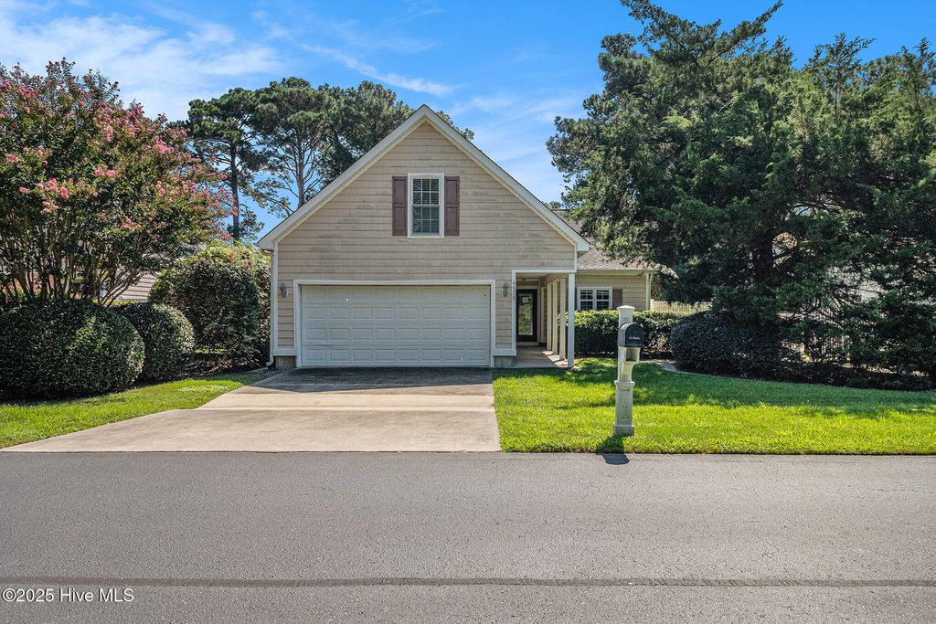 Photo of 4979 Glen Cove Drive SE, Southport, NC 28461 (MLS # 100526069)