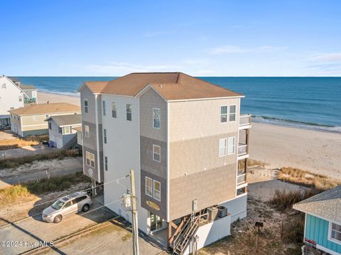 A home in North Topsail Beach