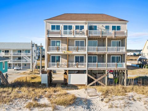 A home in North Topsail Beach