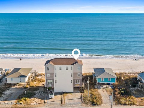 A home in North Topsail Beach