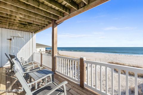 A home in North Topsail Beach