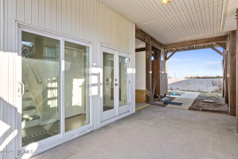 A home in North Topsail Beach