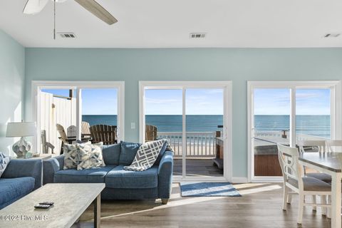 A home in North Topsail Beach