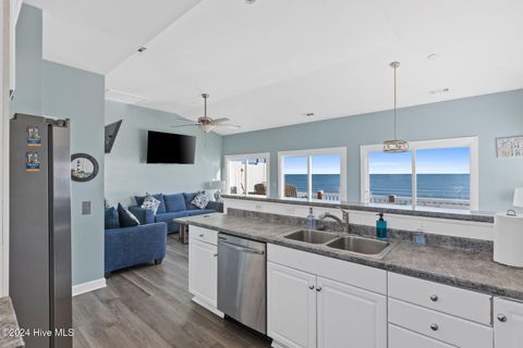 A home in North Topsail Beach