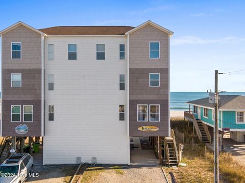 A home in North Topsail Beach