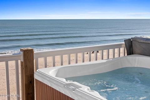 A home in North Topsail Beach