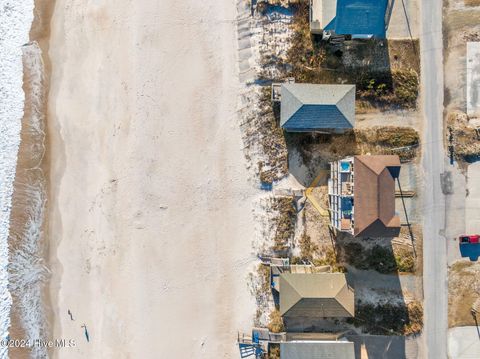 A home in North Topsail Beach