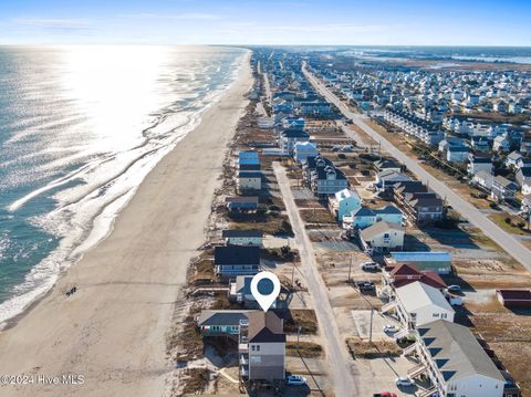 A home in North Topsail Beach